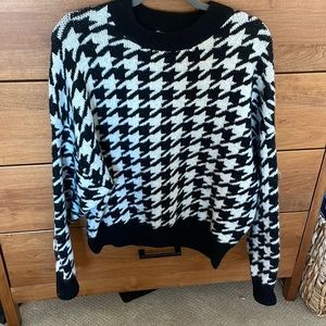 H&M black & white patterned sweater
